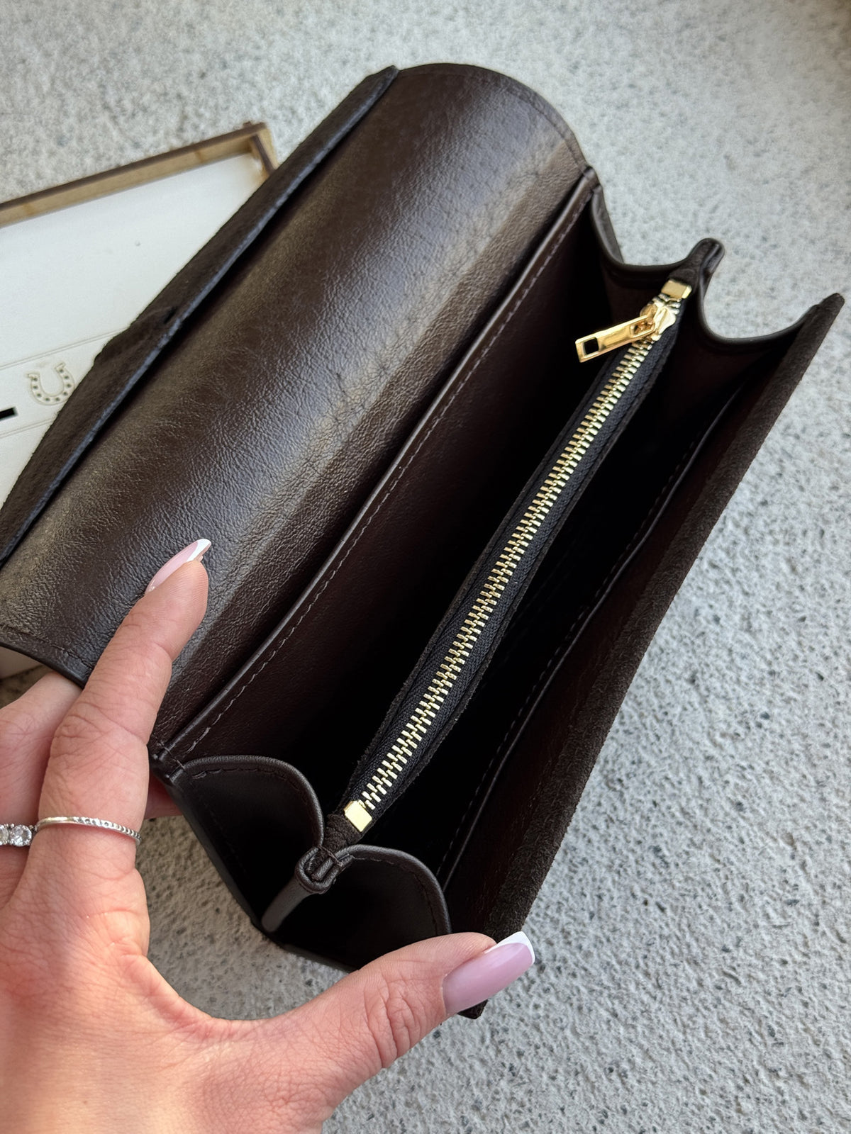 Conveneer wallet