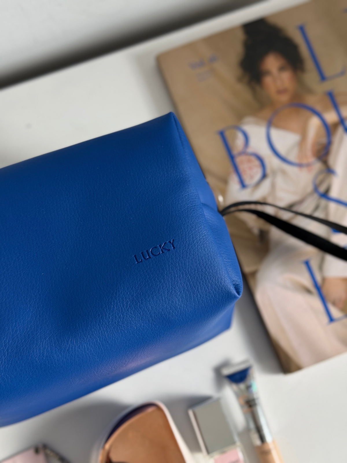 Fabric cosmetic bag Т
