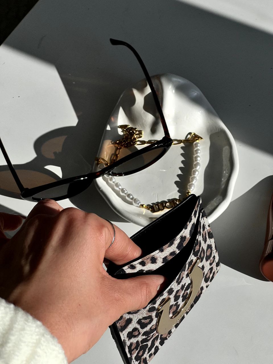 Horseshoe Cardholder