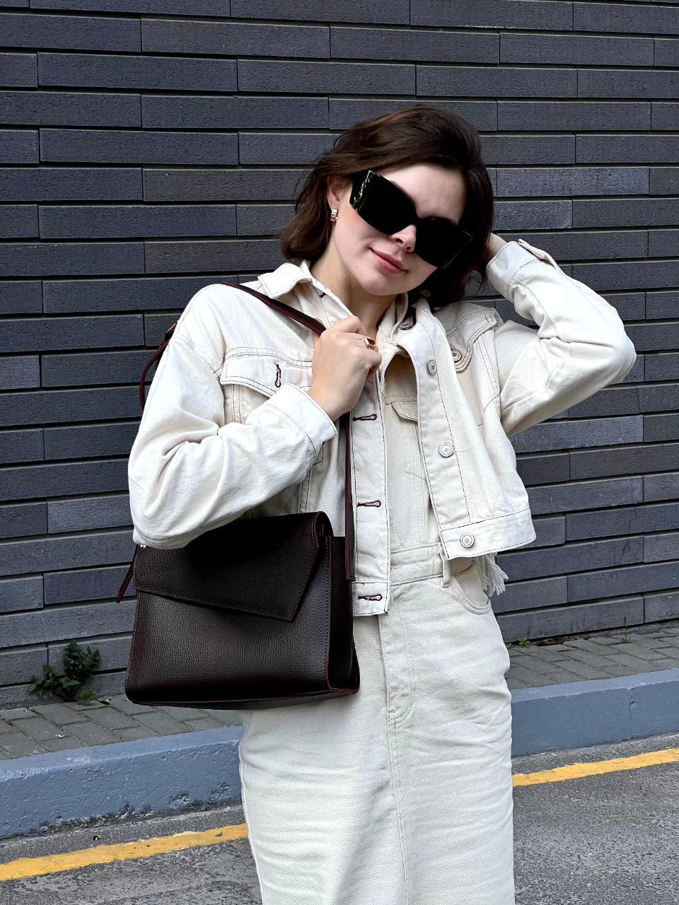 Bag with beveled flap