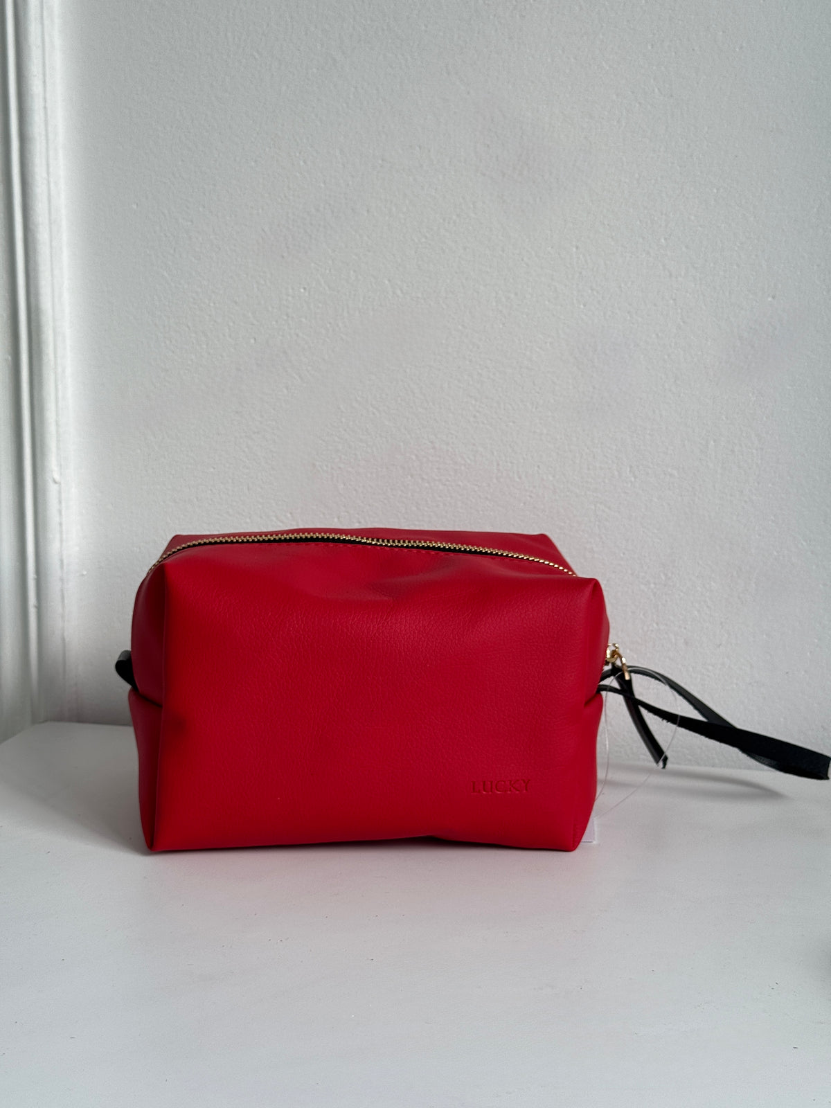Fabric cosmetic bag Т