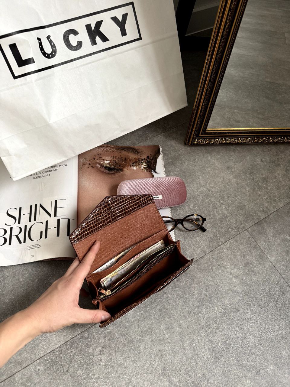 Conveneer wallet