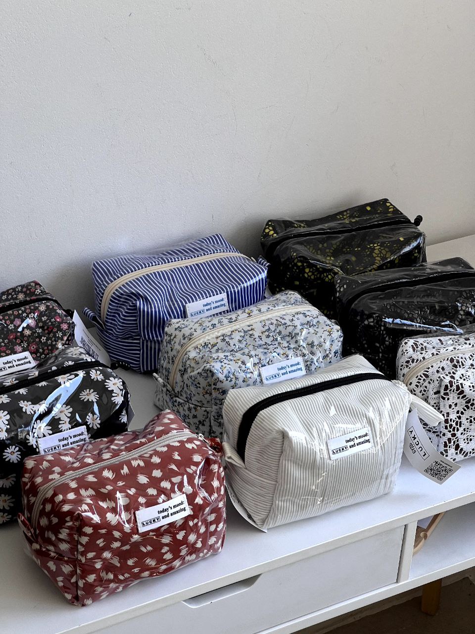 Fabric cosmetic bag Т