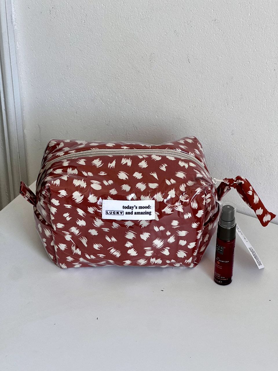 Fabric cosmetic bag Т