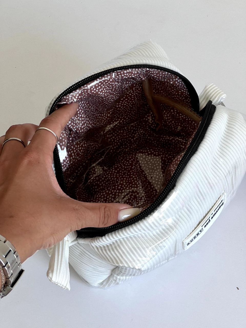 Fabric cosmetic bag Т