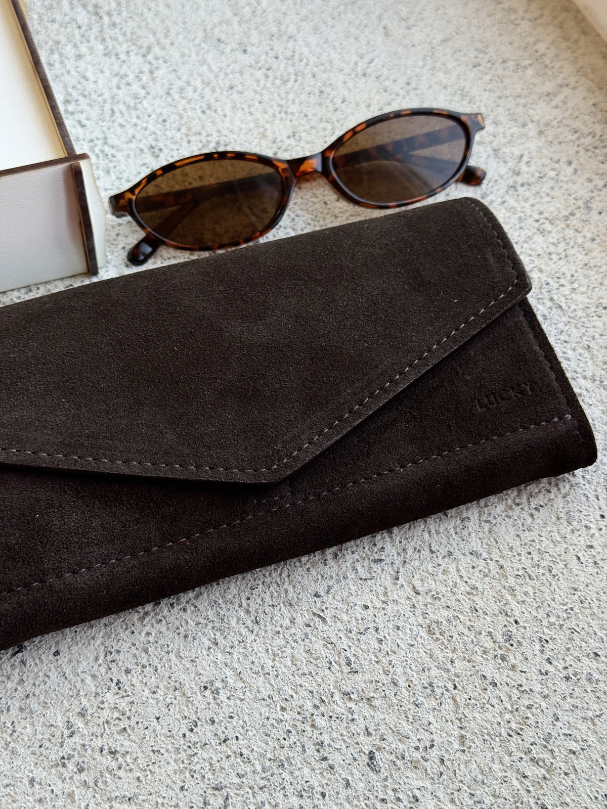 Conveneer wallet
