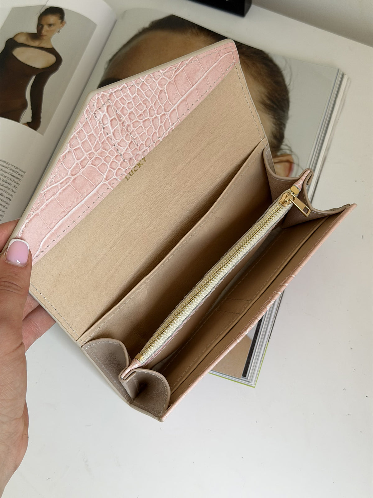 Conveneer wallet