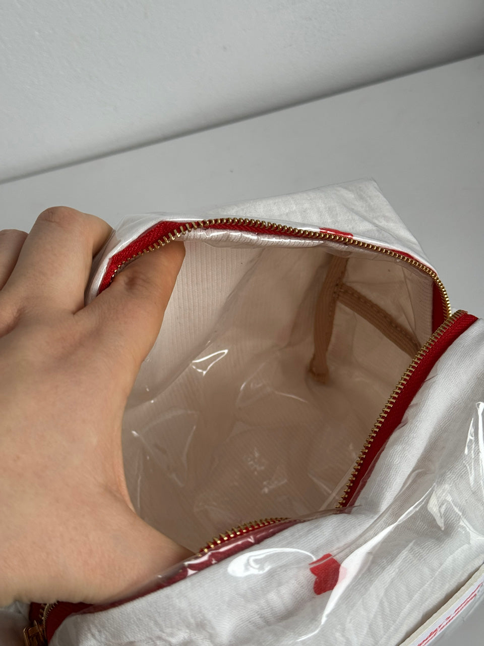 Fabric cosmetic bag Т