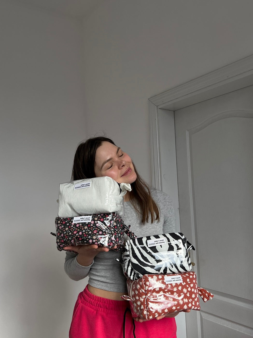 Fabric cosmetic bag Т